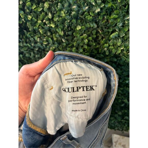 Athleta Light Wash Straight Leg Crop Jeans Sz 4 - Picture 5 of 5